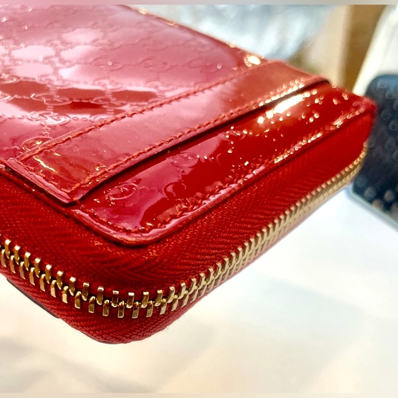 Gucci Guccissima micro GG Spur Belted Patent Leather Red Wallet W/ Satin Dustbag - Picture 8 of 16